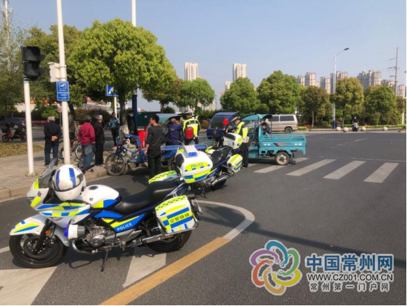 ：常州“骁龙铁骑”集结，强力整治各类交通违法乱象