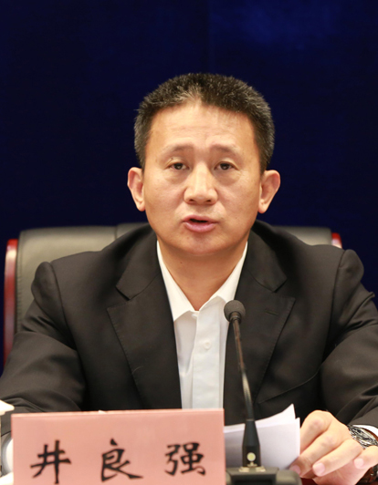 发布人2.jpg