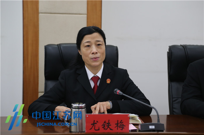 淮阴区政协主席张在明率队视察区法院工作