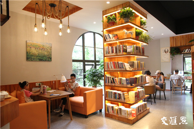 南京市江宁区秣陵街道有家无人图书馆 居民可24小时自助阅读