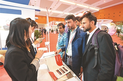 张敬华南京gdp_南京烟(3)