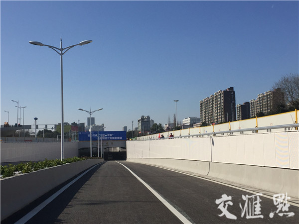 南京江北纬七路快速化改造隧道完工 预计今年5月全部建成