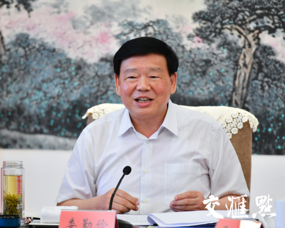 江苏省委常委会开会研究部署河长湖长制、教育