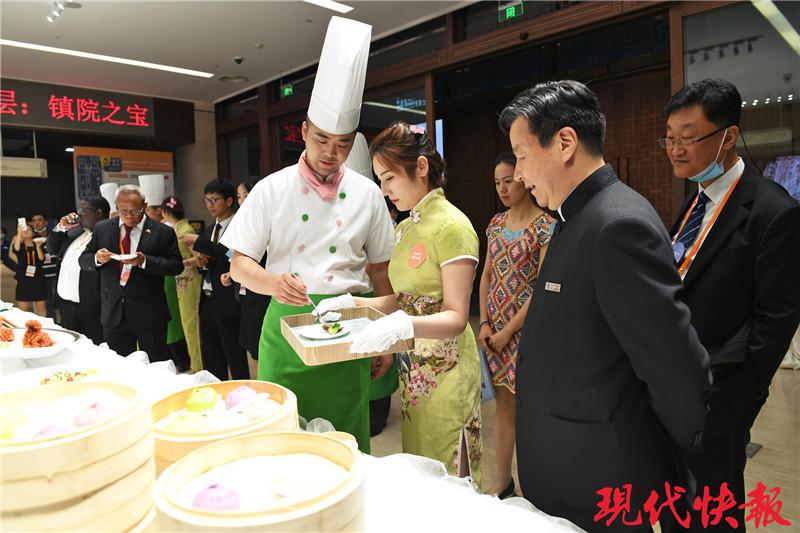 |遇见江苏非遗，近百名外国友人解锁“一口食”淮扬菜