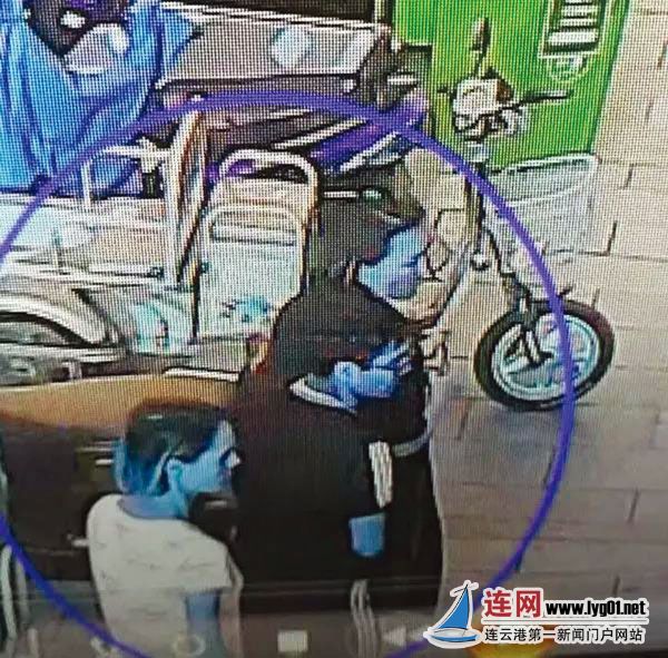 外地女扒手长期活跃在连云港赣榆被抓 长相酷