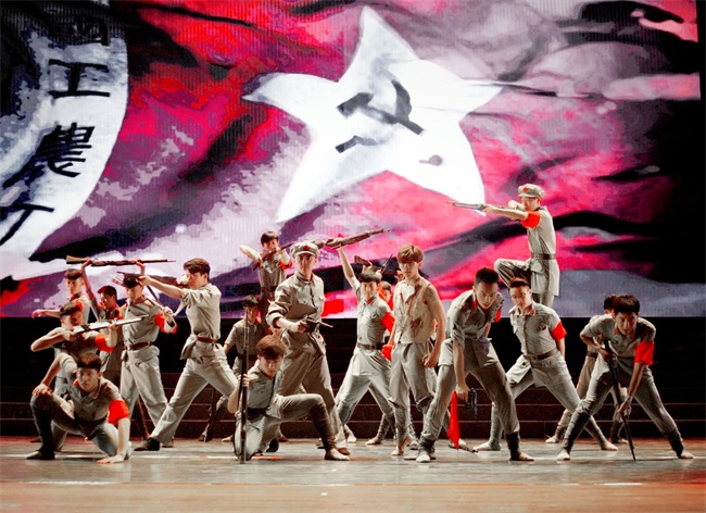 歌舞剧《旗帜》艺术展现辉煌的革命战争历史