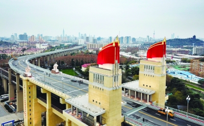 “重装上阵 王者归来”今天南京长江大桥恢复通行