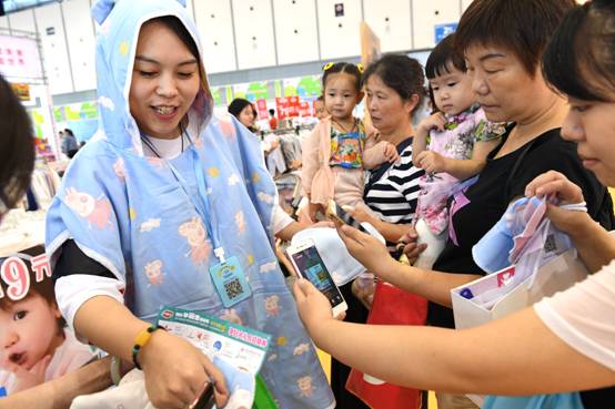 南京孕婴童品牌产品展览会开启暑期母婴购物狂