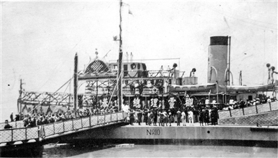 南京浦龙趸船“高龄退休”:“我”骄傲