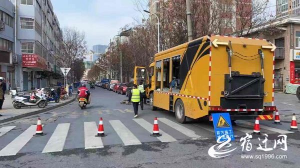 『』洪泽湖路周边多路段为何取消停车位