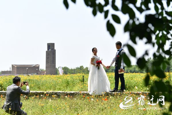 ##简约唯美 婚事新办 宿迁150对新人参加集体婚礼