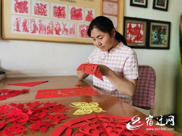 |宿迁非遗传承人：妙手“生”花，将非遗文化带进健康生活