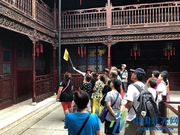 高港口岸雕花楼景区迎来日本和台湾游客