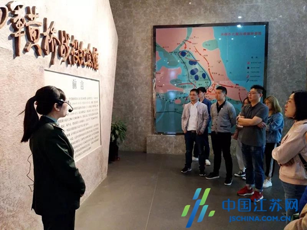 泰兴人医组织青年代表开展专题团日活动