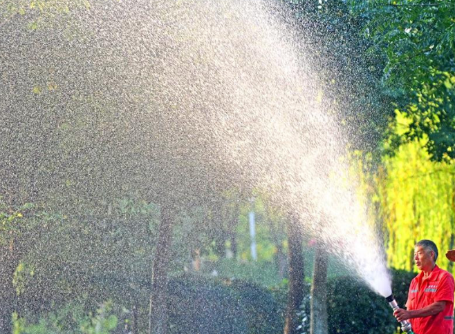 汗水|烈日当空，最美“暑”于他们