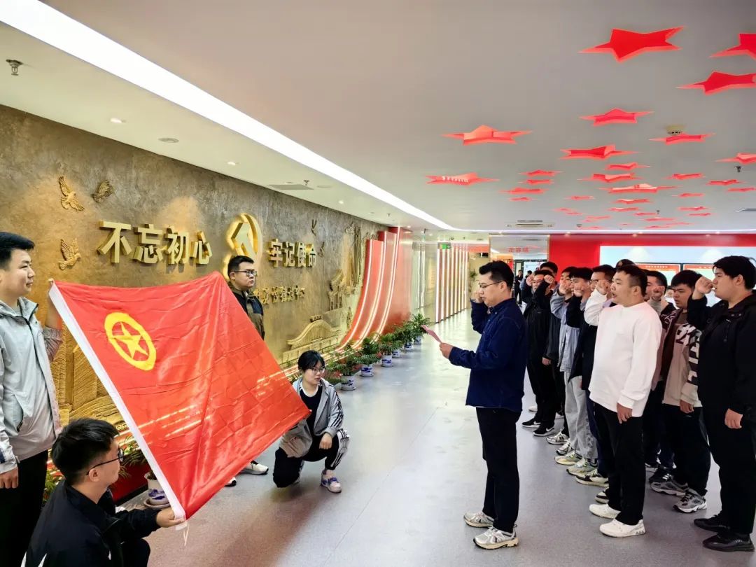 凝聚青春力量绽放绚丽光彩！徐矿青年这样过“五四”(图5)