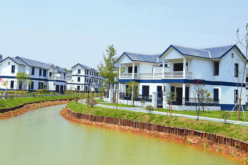 |新型农村社区投入使用