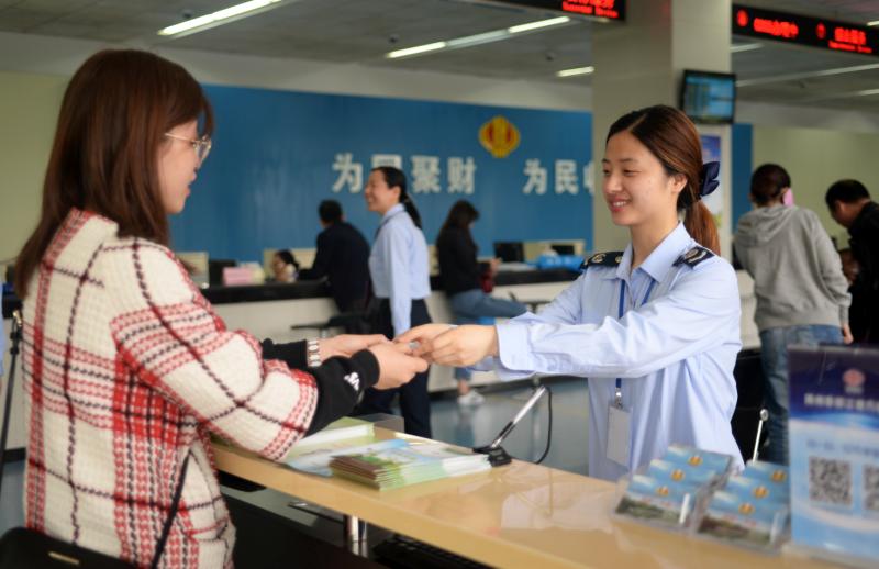 扬州税务部门率先实现7类93个事项全程网上