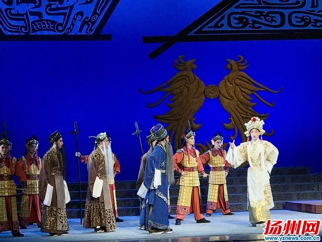 扬剧新秀跨出校门后首排新戏 新编历史剧《七巧环》昨晚首演