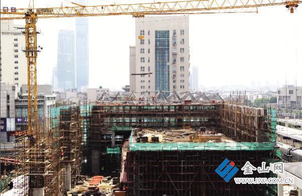 镇江火车站北广场新站房结构施工进展过半