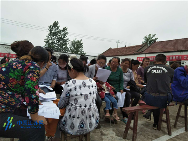睢宁县古邳镇:村事村民议 协商话发展