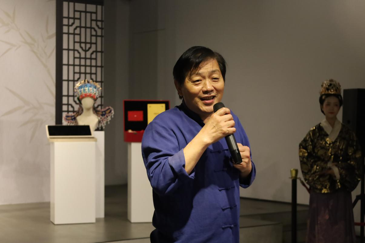 苏式双面“秀”丨南京云锦：“活化”传承 让馆藏文物走进大众生活(图1)