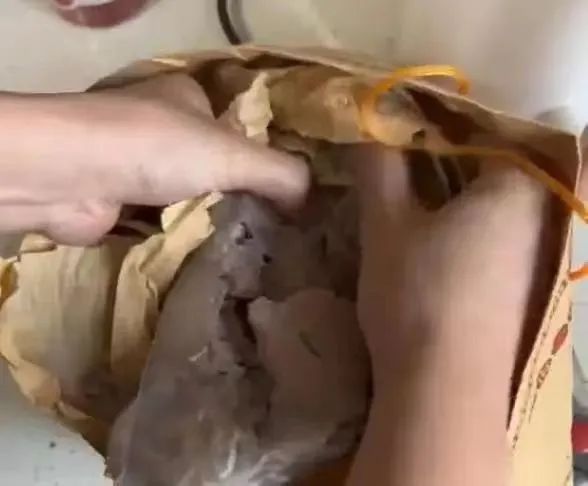 怎么联系当地鸡“叫花鸡里没有鸡”，当地通报：立案取证调查_https://www.jmylbn.com_新闻资讯_第1张