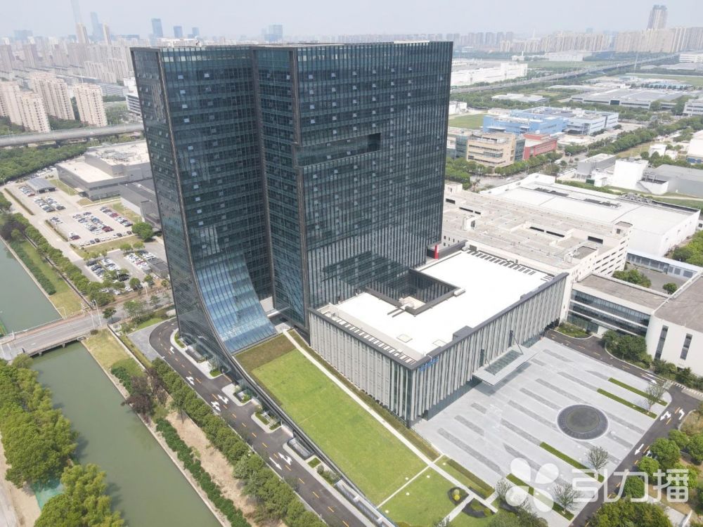 江苏苏州：一条产业链“装进”一栋楼