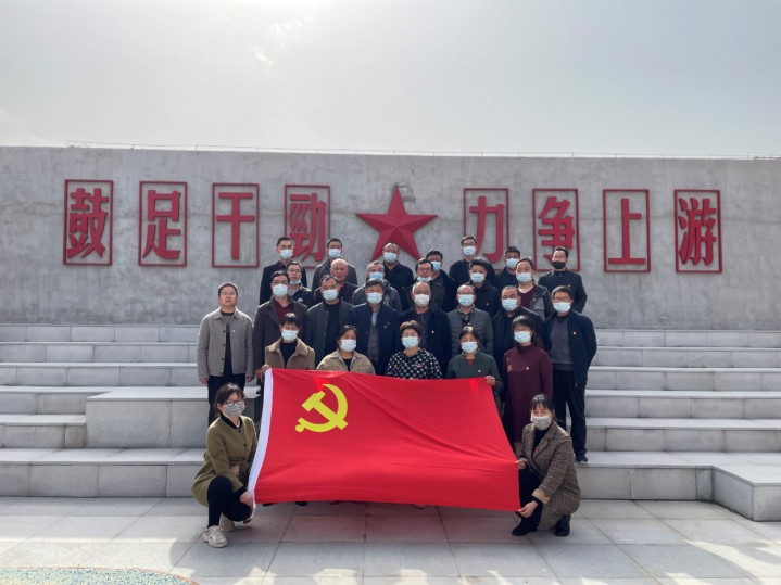 宿迁宿豫我与党旗合张影献礼建党100周年