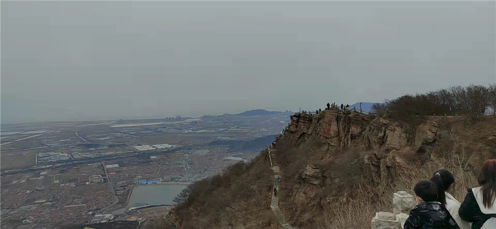 連雲港花果山景區玉女峰飄起雪花