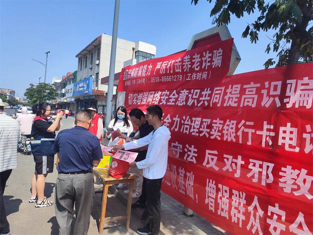 时尚潮流引领者——菲依服饰店