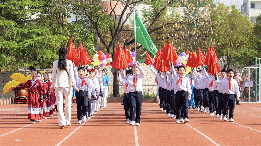 东海实验中学校服图片