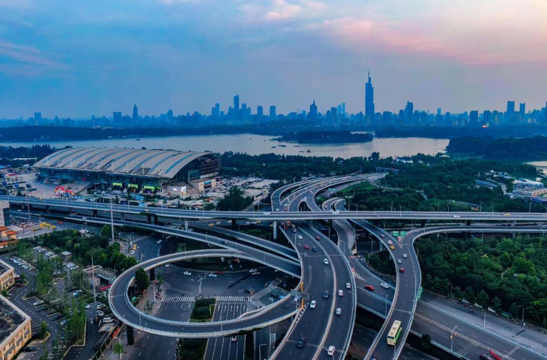 机动车将破三百万辆,南京道路如何保畅?