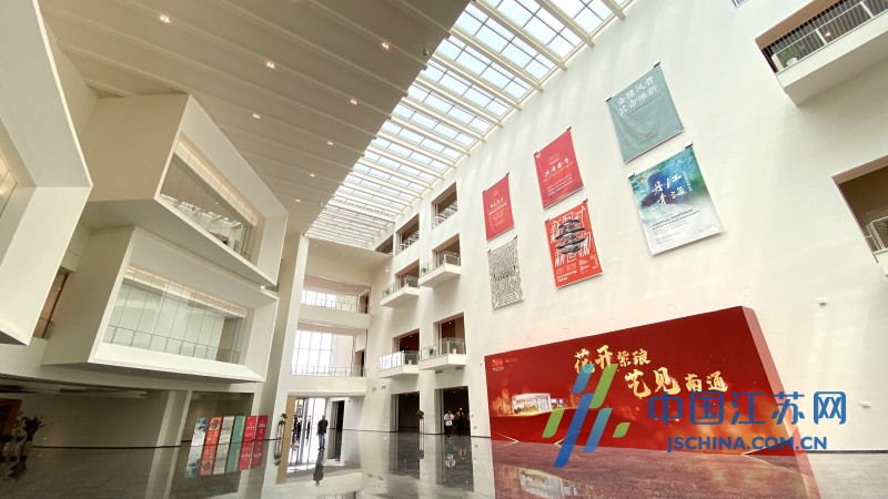 南通美术馆开馆 展出近700件作品