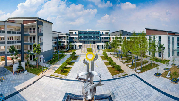 关注宿迁 > 正文为推动优质教育资源扩大辐射范围,整体布局上,沭阳