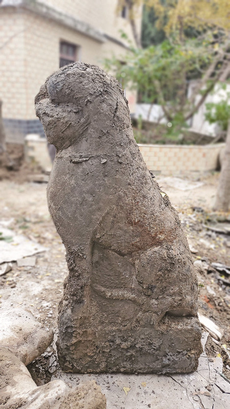 京泰路街道发现一对石羊一对石虎,初步认定为古墓甬道旁的石像生
