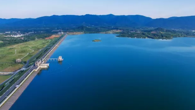 厚植绿色底蕴 太湖西岸3年清淤320万方_中国江苏网